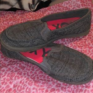 Size 9 Women’s Roxy shoes